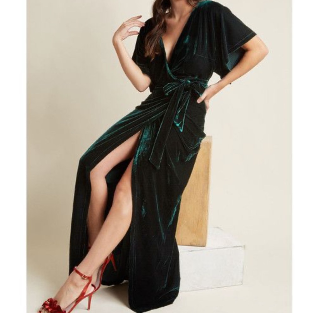 Modcloth Collectif Vintage Deep Green Velvet Maxi Dress